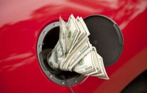 Los 10 coches que más consumen gasolina en el mundo
